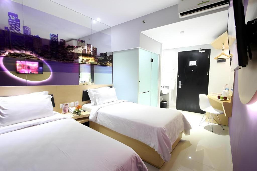 G Suites Hotel By Amithya Surabaya Esterno foto