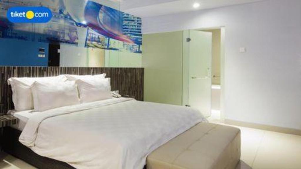 G Suites Hotel By Amithya Surabaya Esterno foto