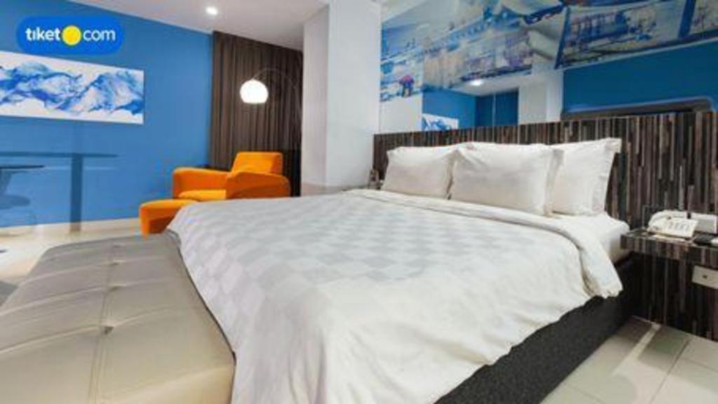 G Suites Hotel By Amithya Surabaya Esterno foto