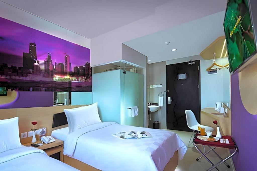 G Suites Hotel By Amithya Surabaya Esterno foto