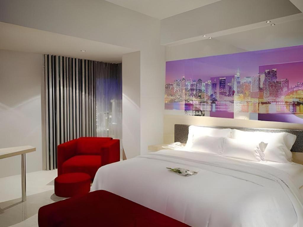 G Suites Hotel By Amithya Surabaya Esterno foto
